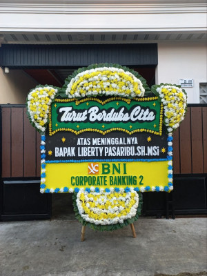 Papan Bunga Duka di Balai Tongah Koto