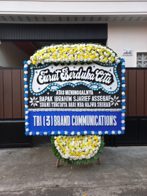 Papan Bunga Duka di Balai Tongah Koto